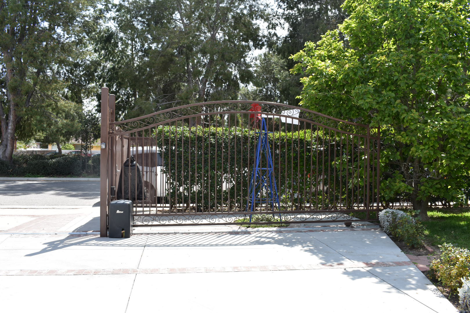 Electric Driveway Gate